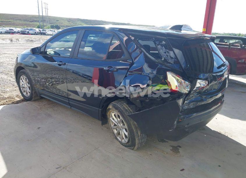 Photo 3 of 2020 Chevrolet Equinox FWD LS (VIN 2GNAXHEV0L6188069)