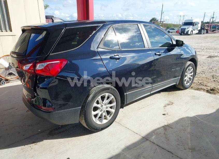 Photo 4 of 2020 Chevrolet Equinox FWD LS (VIN 2GNAXHEV0L6188069)