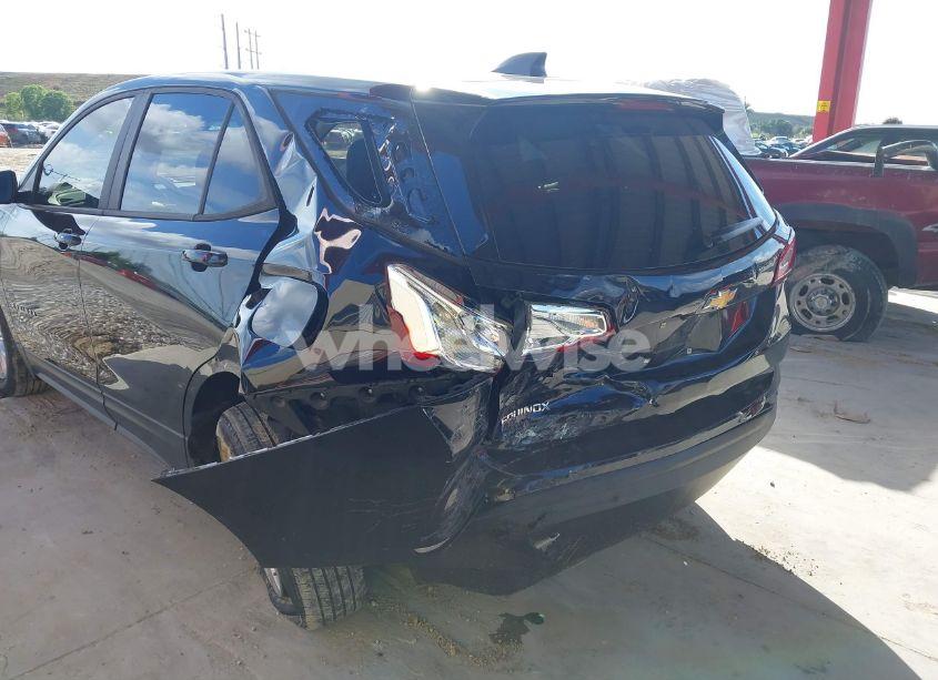 Photo 6 of 2020 Chevrolet Equinox FWD LS (VIN 2GNAXHEV0L6188069)