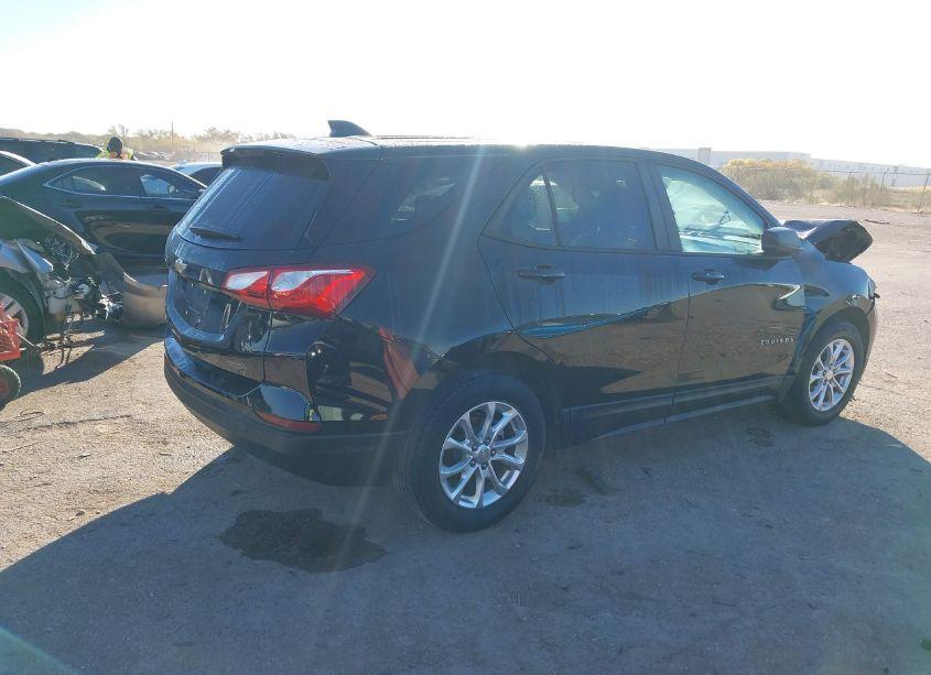 Photo 4 of 2020 Chevrolet Equinox FWD LS (VIN 2GNAXHEV0L6248187)