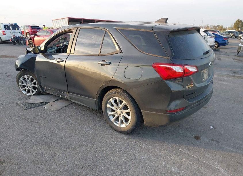 Photo 3 of 2021 Chevrolet Equinox FWD LS (VIN 2GNAXHEV0M6148883)