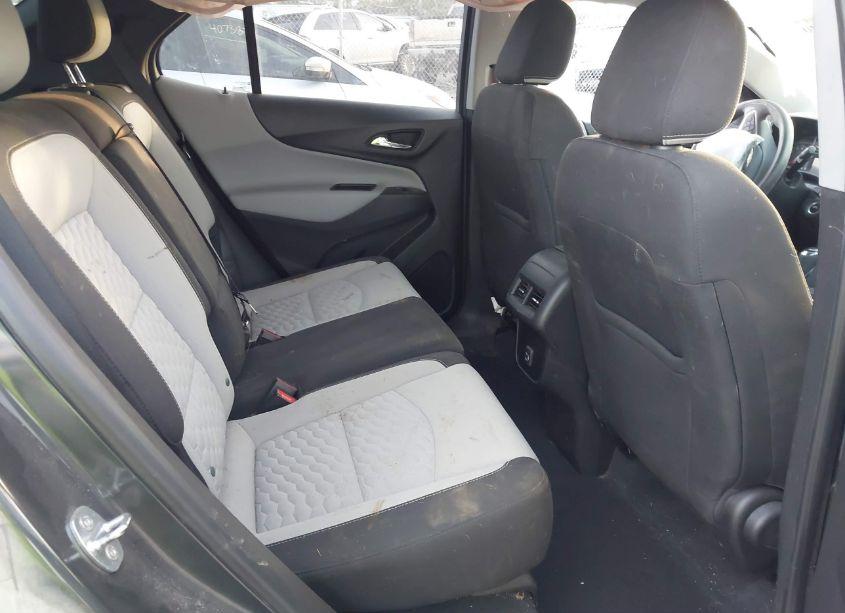 Photo 8 of 2021 Chevrolet Equinox FWD LS (VIN 2GNAXHEV0M6148883)