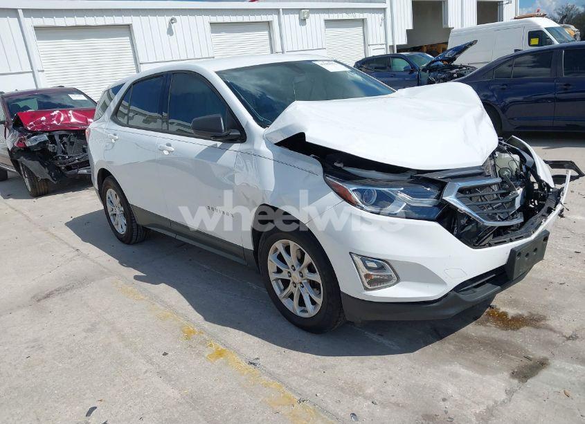 2018 Chevrolet Equinox LS (VIN 2GNAXHEV1J6134938) main photo