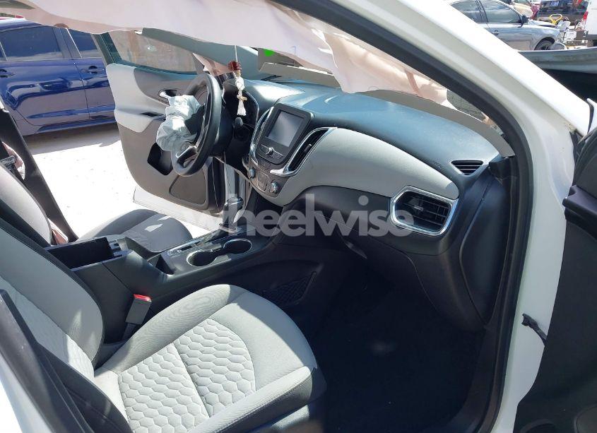 Photo 5 of 2018 Chevrolet Equinox LS (VIN 2GNAXHEV1J6134938)