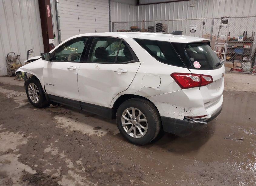 Photo 3 of 2018 Chevrolet Equinox LS (VIN 2GNAXHEV1J6152520)