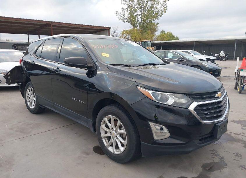 2018 Chevrolet Equinox LS (VIN 2GNAXHEV1J6185940) main photo