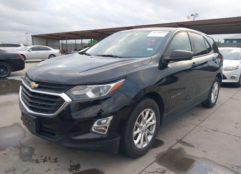 Photo 2 of 2018 Chevrolet Equinox LS (VIN 2GNAXHEV1J6185940)