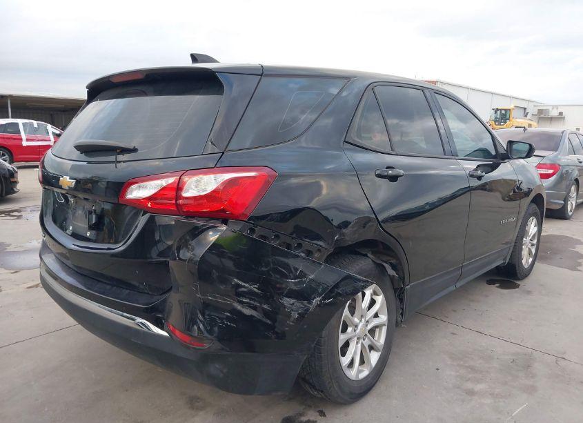Photo 4 of 2018 Chevrolet Equinox LS (VIN 2GNAXHEV1J6185940)