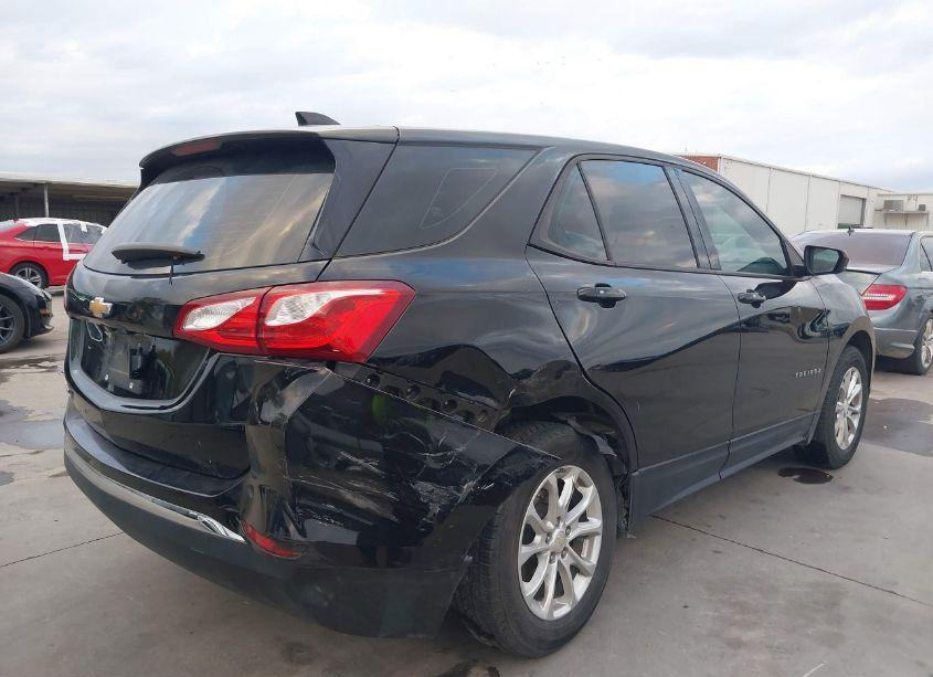 Photo 6 of 2018 Chevrolet Equinox LS (VIN 2GNAXHEV1J6185940)