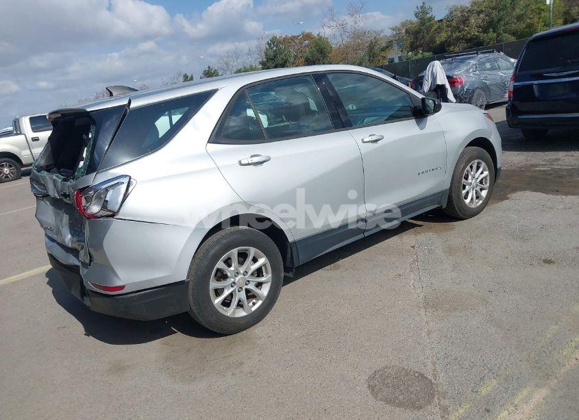 Photo 4 of 2019 Chevrolet Equinox LS (VIN 2GNAXHEV1K6182019)