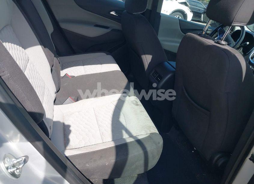 Photo 8 of 2019 Chevrolet Equinox LS (VIN 2GNAXHEV1K6182019)