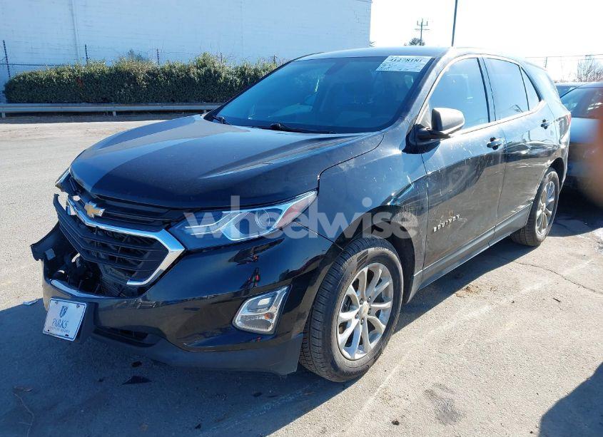 Photo 2 of 2019 Chevrolet Equinox LS (VIN 2GNAXHEV1K6267507)