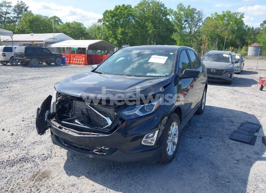 Photo 2 of 2020 Chevrolet Equinox FWD LS (VIN 2GNAXHEV1L6188288)