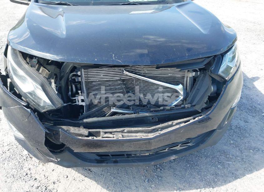 Photo 6 of 2020 Chevrolet Equinox FWD LS (VIN 2GNAXHEV1L6188288)