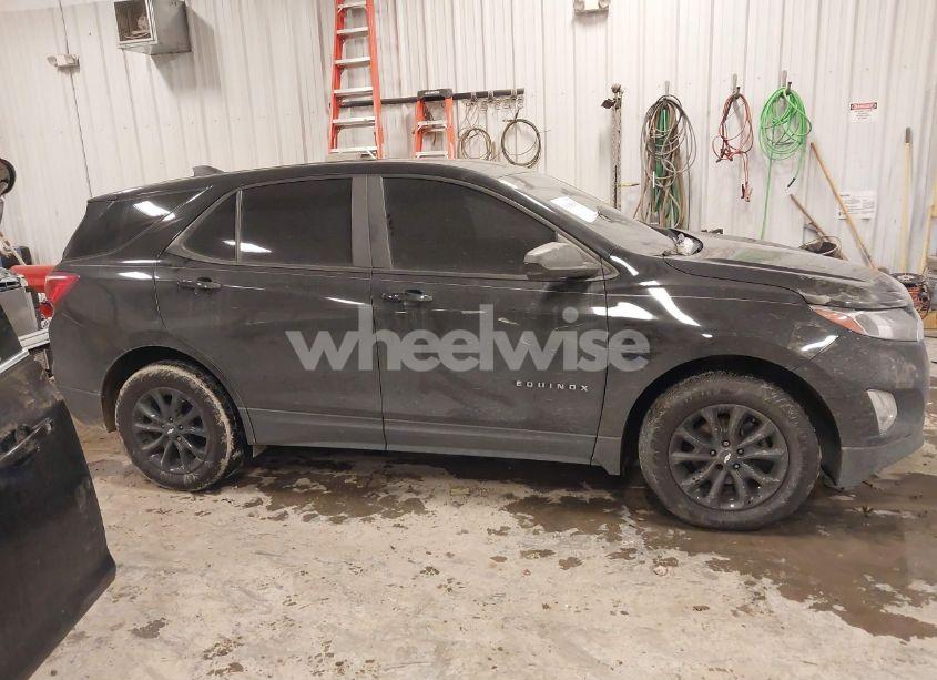 Photo 13 of 2020 Chevrolet Equinox FWD LS (VIN 2GNAXHEV1L6188761)