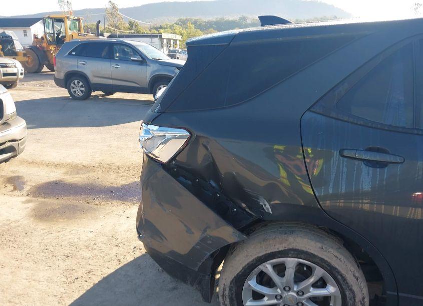 Photo 6 of 2020 Chevrolet Equinox FWD LS (VIN 2GNAXHEV1L6253835)