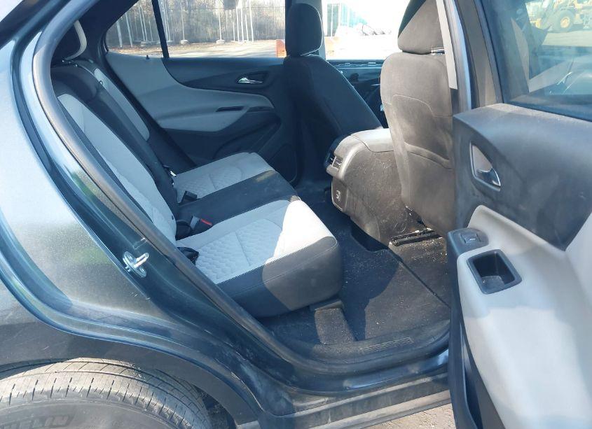 Photo 8 of 2021 Chevrolet Equinox FWD LS (VIN 2GNAXHEV1M6117271)