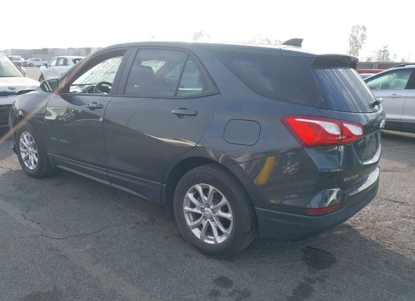 Photo 3 of 2021 Chevrolet Equinox FWD LS (VIN 2GNAXHEV1M6133017)