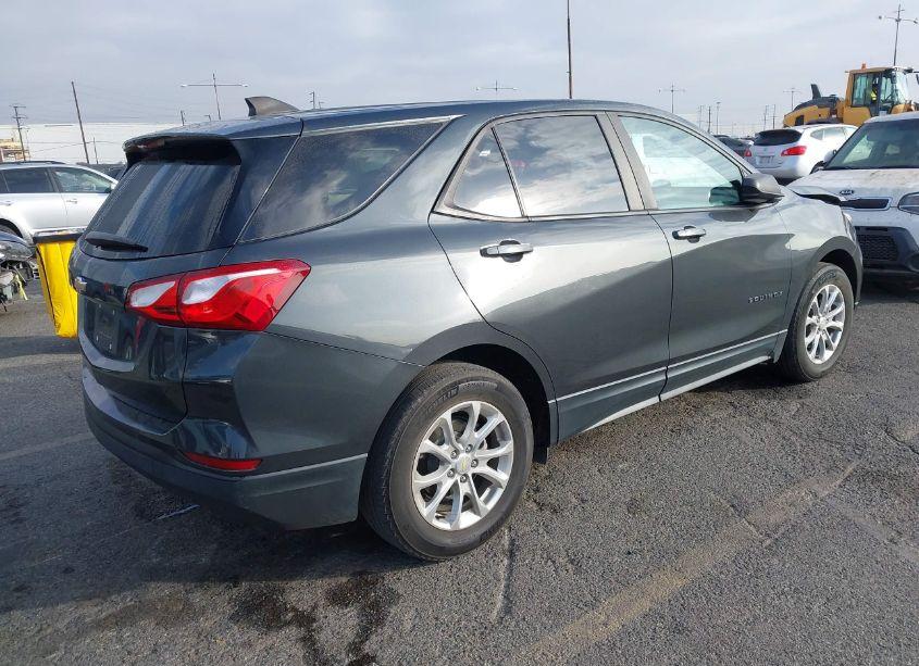 Photo 4 of 2021 Chevrolet Equinox FWD LS (VIN 2GNAXHEV1M6133017)