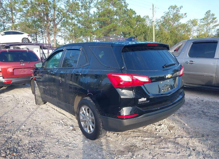 Photo 3 of 2021 Chevrolet Equinox FWD LS (VIN 2GNAXHEV1M6155048)