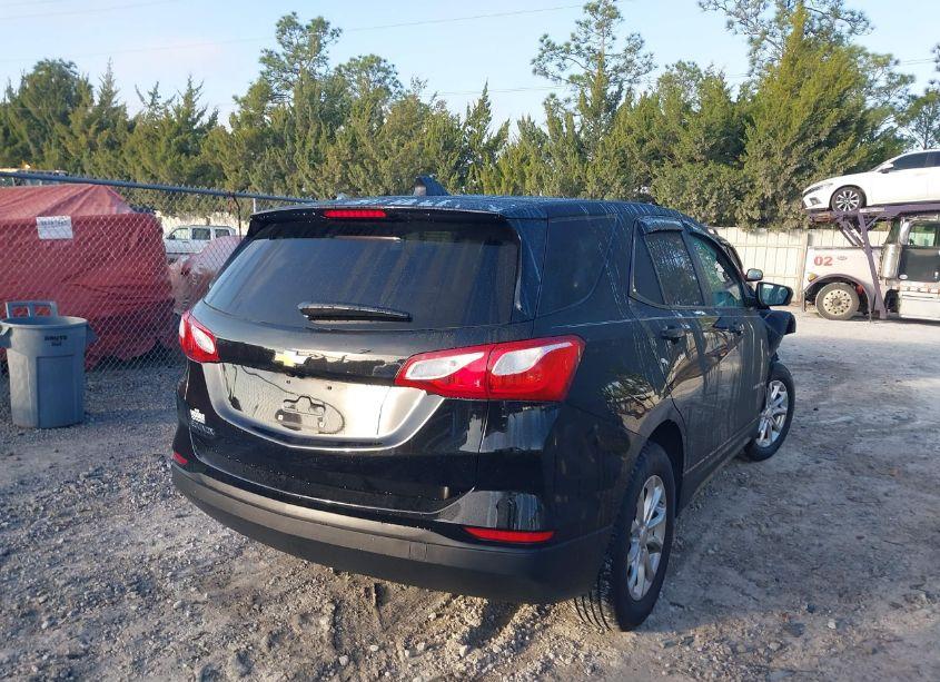 Photo 4 of 2021 Chevrolet Equinox FWD LS (VIN 2GNAXHEV1M6155048)