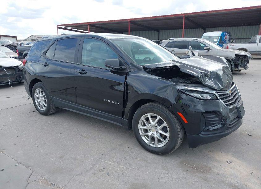2022 Chevrolet Equinox FWD LS (VIN 2GNAXHEV1N6100777) main photo