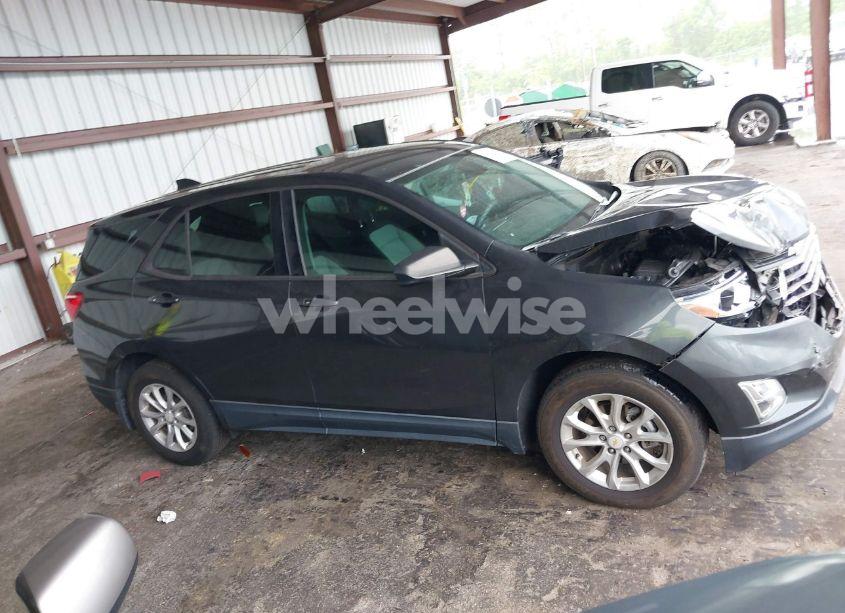 Photo 13 of 2018 Chevrolet Equinox LS (VIN 2GNAXHEV2J6149092)