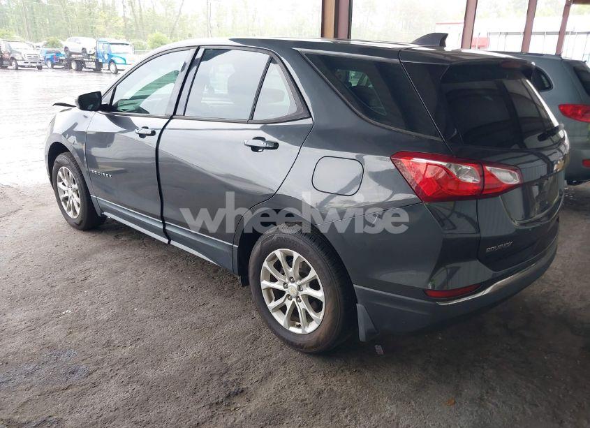 Photo 3 of 2018 Chevrolet Equinox LS (VIN 2GNAXHEV2J6149092)