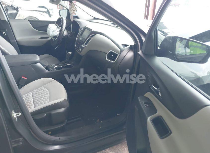 Photo 5 of 2018 Chevrolet Equinox LS (VIN 2GNAXHEV2J6149092)