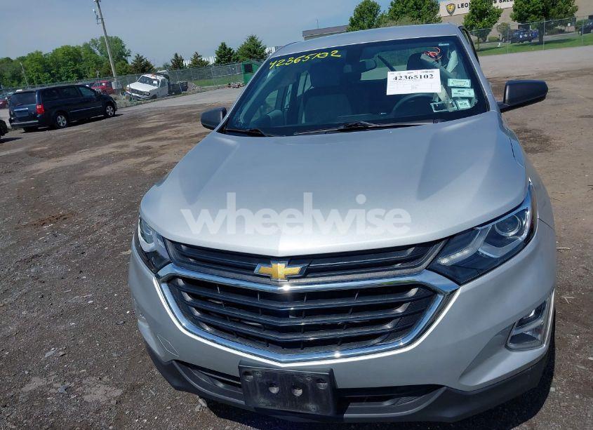 Photo 12 of 2018 Chevrolet Equinox LS (VIN 2GNAXHEV2J6290373)