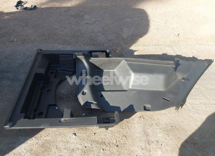 Photo 12 of 2019 Chevrolet Equinox LS (VIN 2GNAXHEV2K6215321)