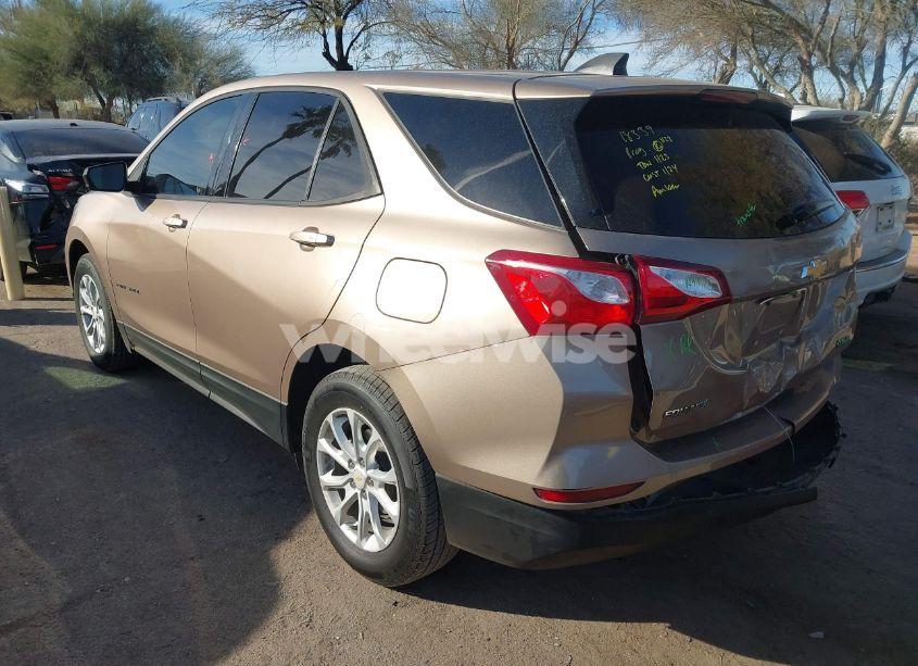 Photo 3 of 2019 Chevrolet Equinox LS (VIN 2GNAXHEV2K6215321)