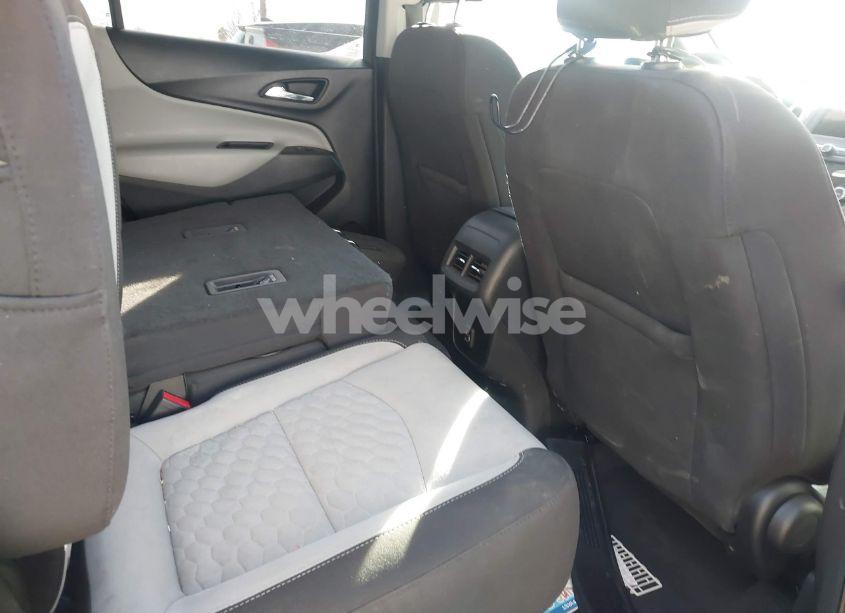 Photo 8 of 2019 Chevrolet Equinox LS (VIN 2GNAXHEV2K6215321)