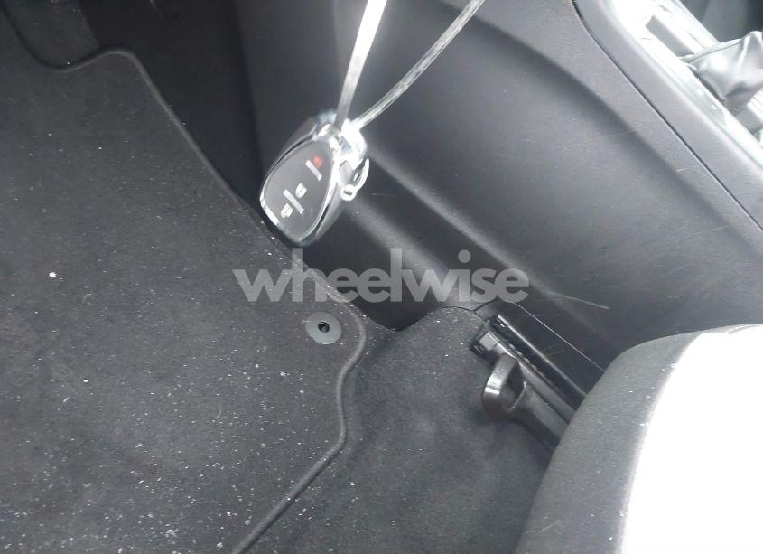 Photo 11 of 2020 Chevrolet Equinox FWD LS (VIN 2GNAXHEV2L6108576)