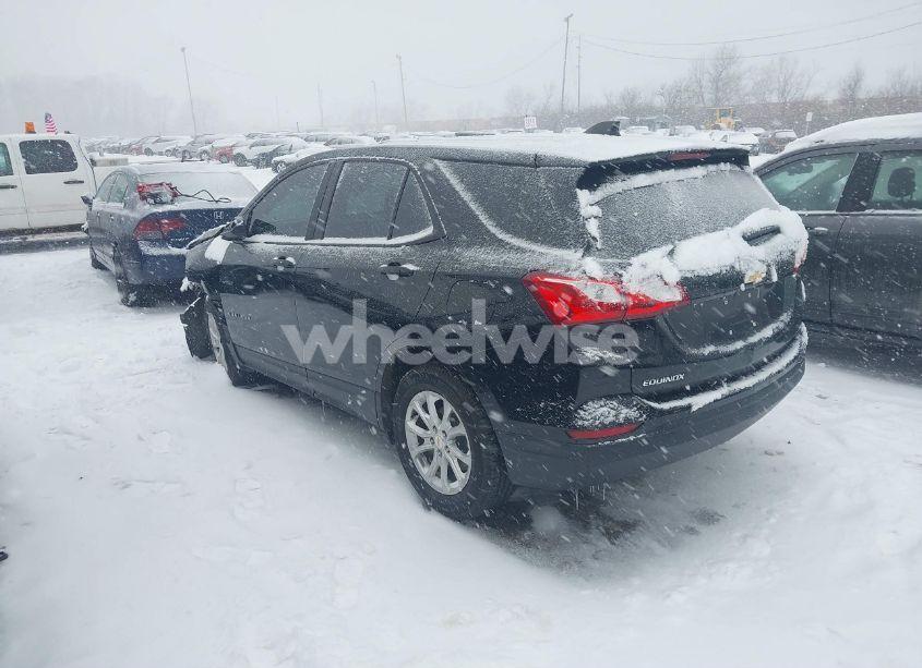 Photo 3 of 2020 Chevrolet Equinox FWD LS (VIN 2GNAXHEV2L6108576)