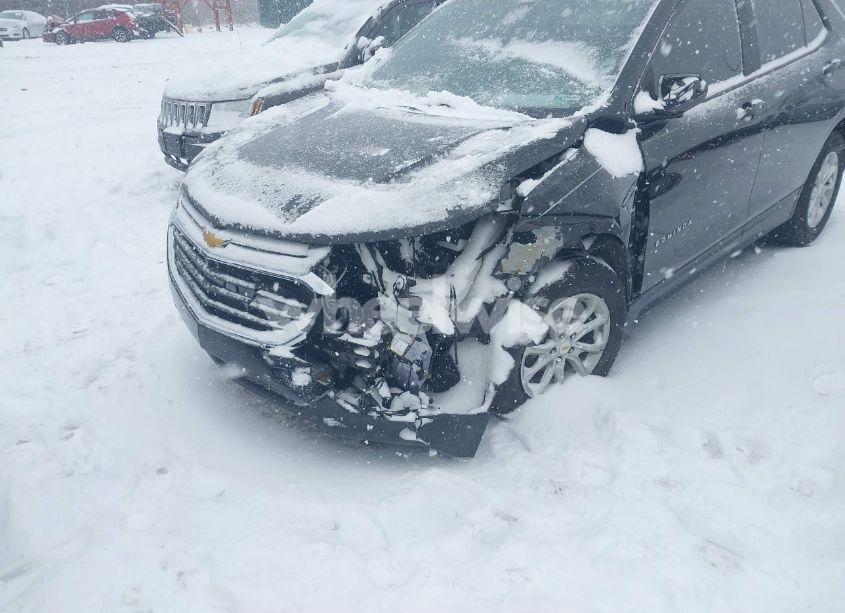 Photo 6 of 2020 Chevrolet Equinox FWD LS (VIN 2GNAXHEV2L6108576)