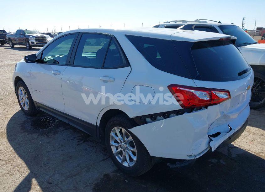 Photo 3 of 2020 Chevrolet Equinox FWD LS (VIN 2GNAXHEV2L6227616)