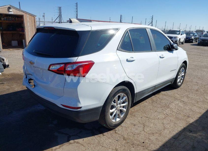 Photo 4 of 2020 Chevrolet Equinox FWD LS (VIN 2GNAXHEV2L6227616)