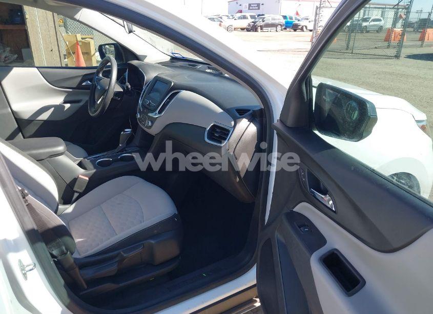 Photo 5 of 2020 Chevrolet Equinox FWD LS (VIN 2GNAXHEV2L6227616)