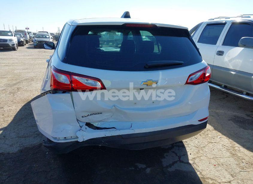 Photo 6 of 2020 Chevrolet Equinox FWD LS (VIN 2GNAXHEV2L6227616)