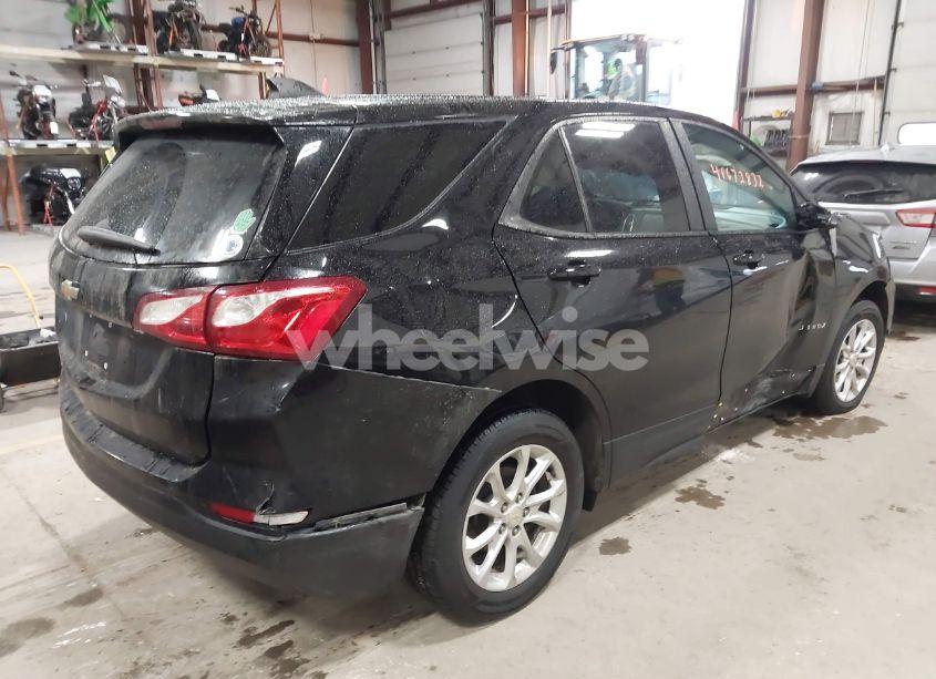 Photo 4 of 2020 Chevrolet Equinox FWD LS (VIN 2GNAXHEV2L6232525)