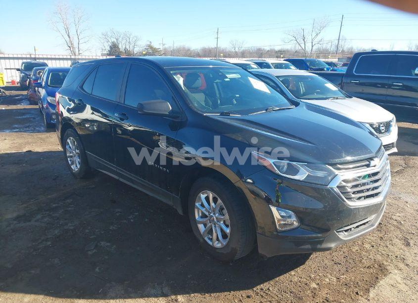 2020 Chevrolet Equinox FWD LS (VIN 2GNAXHEV2L6274676) main photo