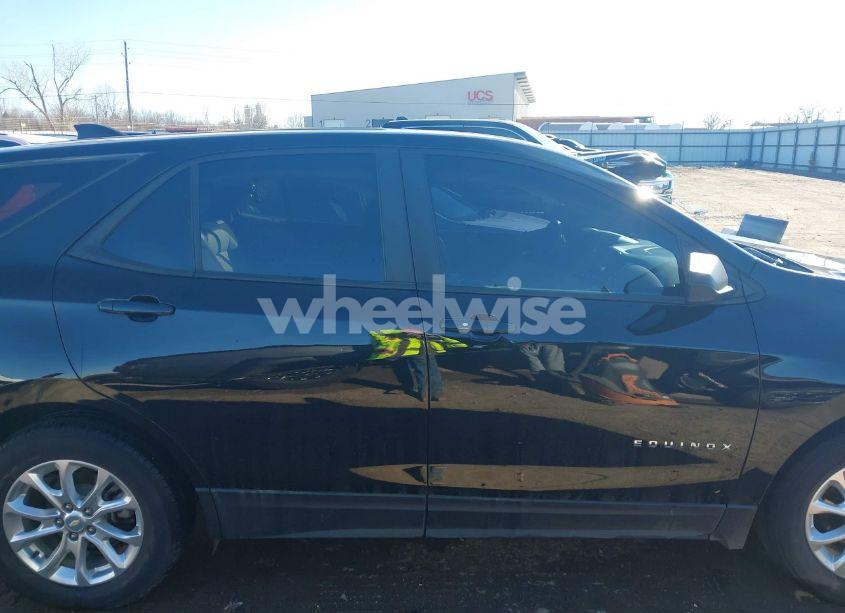 Photo 13 of 2020 Chevrolet Equinox FWD LS (VIN 2GNAXHEV2L6274676)