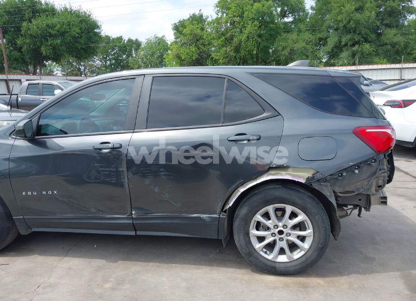 Photo 18 of 2020 Chevrolet Equinox FWD LS (VIN 2GNAXHEV2L6278338)