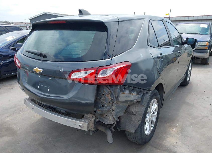 Photo 4 of 2020 Chevrolet Equinox FWD LS (VIN 2GNAXHEV2L6278338)