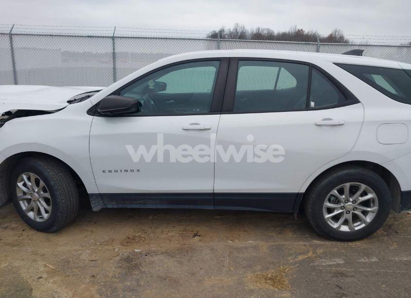 Photo 14 of 2021 Chevrolet Equinox FWD LS (VIN 2GNAXHEV2M6139330)