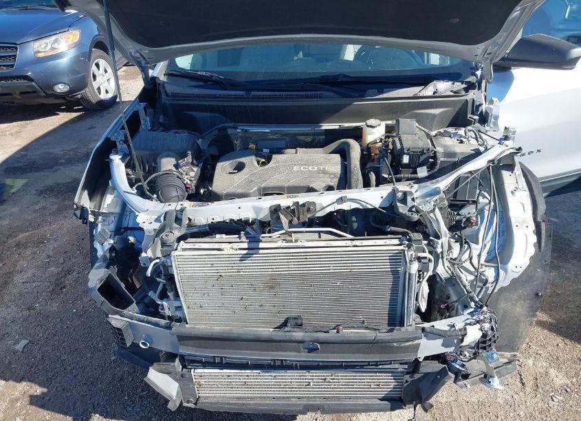 Photo 10 of 2022 Chevrolet Equinox FWD LS (VIN 2GNAXHEV2N6101937)