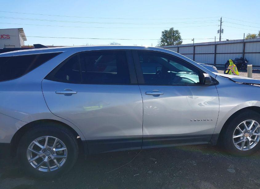 Photo 14 of 2022 Chevrolet Equinox FWD LS (VIN 2GNAXHEV2N6101937)