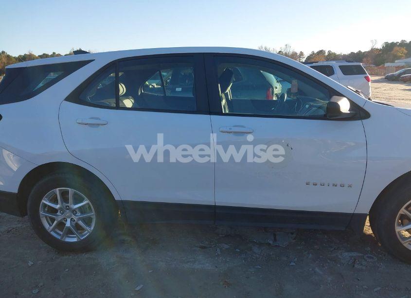 Photo 13 of 2022 Chevrolet Equinox FWD LS (VIN 2GNAXHEV2N6119368)