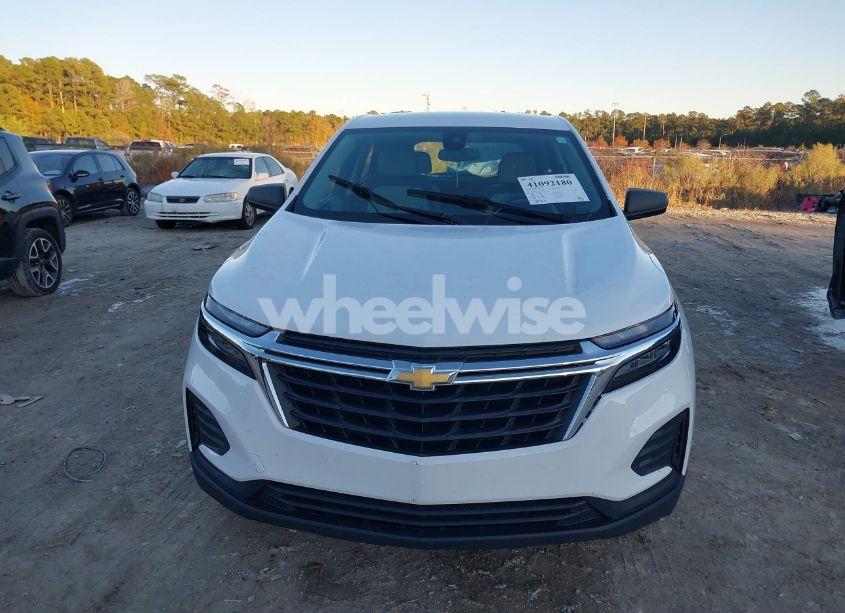 Photo 6 of 2022 Chevrolet Equinox FWD LS (VIN 2GNAXHEV2N6119368)